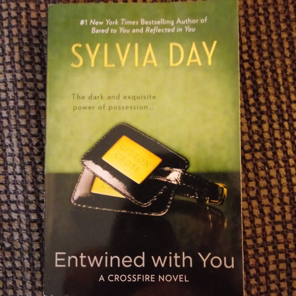 Accessories - Entwined with You (Crossfire, Book 3) Sylvia Day